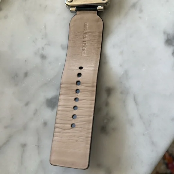 Ladies Watch - Picture 5 of 5